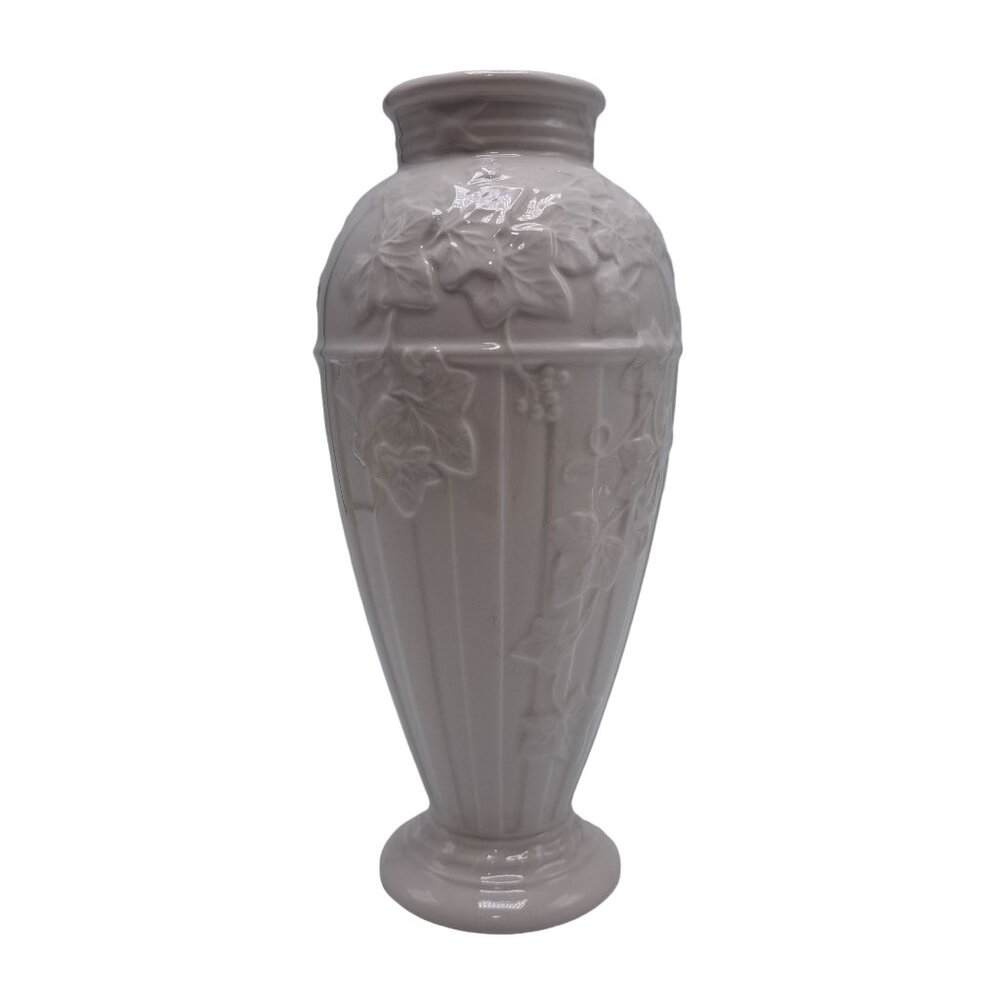 Wedgwood White Classic Garden Vase Grapes Leaves Embossed 7.5" England 1996